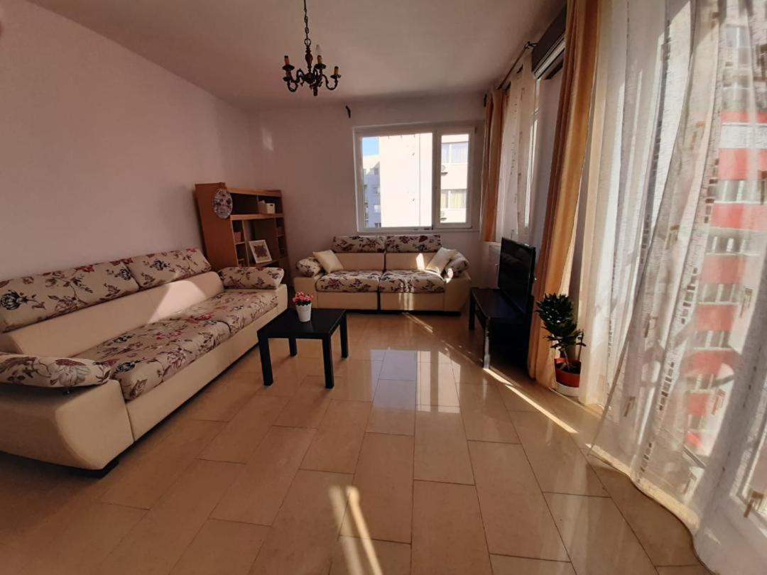 Arad Chic Apartament Uta Екстер'єр фото